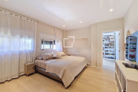 Villa for sale in Vilanova i la Geltru, Barcelona, Spain 4 bedrooms, 244 sq.m. No. 150327 - photo 15