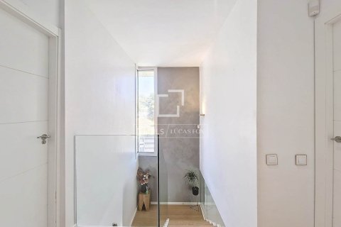Villa for sale in Vilanova i la Geltru, Barcelona, Spain 4 bedrooms, 244 sq.m. No. 150327 - photo 14