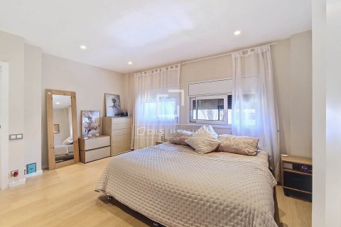 Villa for sale in Vilanova i la Geltru, Barcelona, Spain 4 bedrooms, 244 sq.m. No. 150327 - photo 16