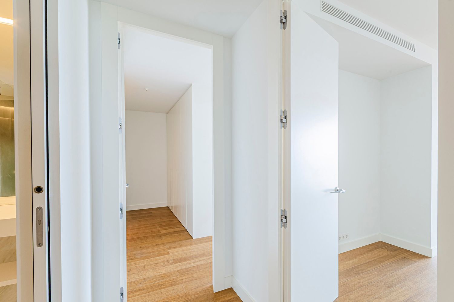 Квартира в Барселона, Испания 3 спальни, 236м2 №148877