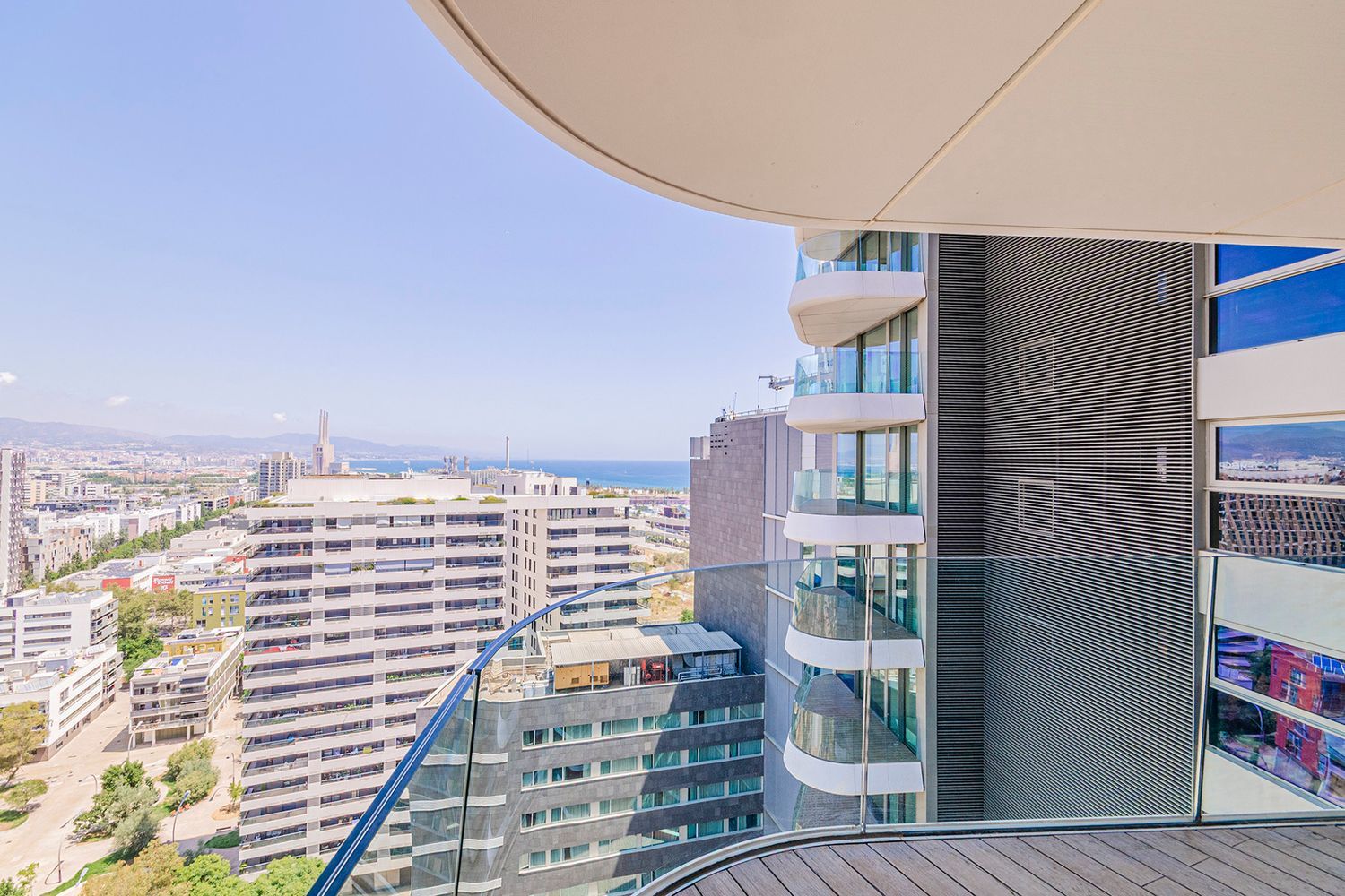 Appartamento a Barcelona, Spagna 3 camere da letto, 286 mq. N° 148876