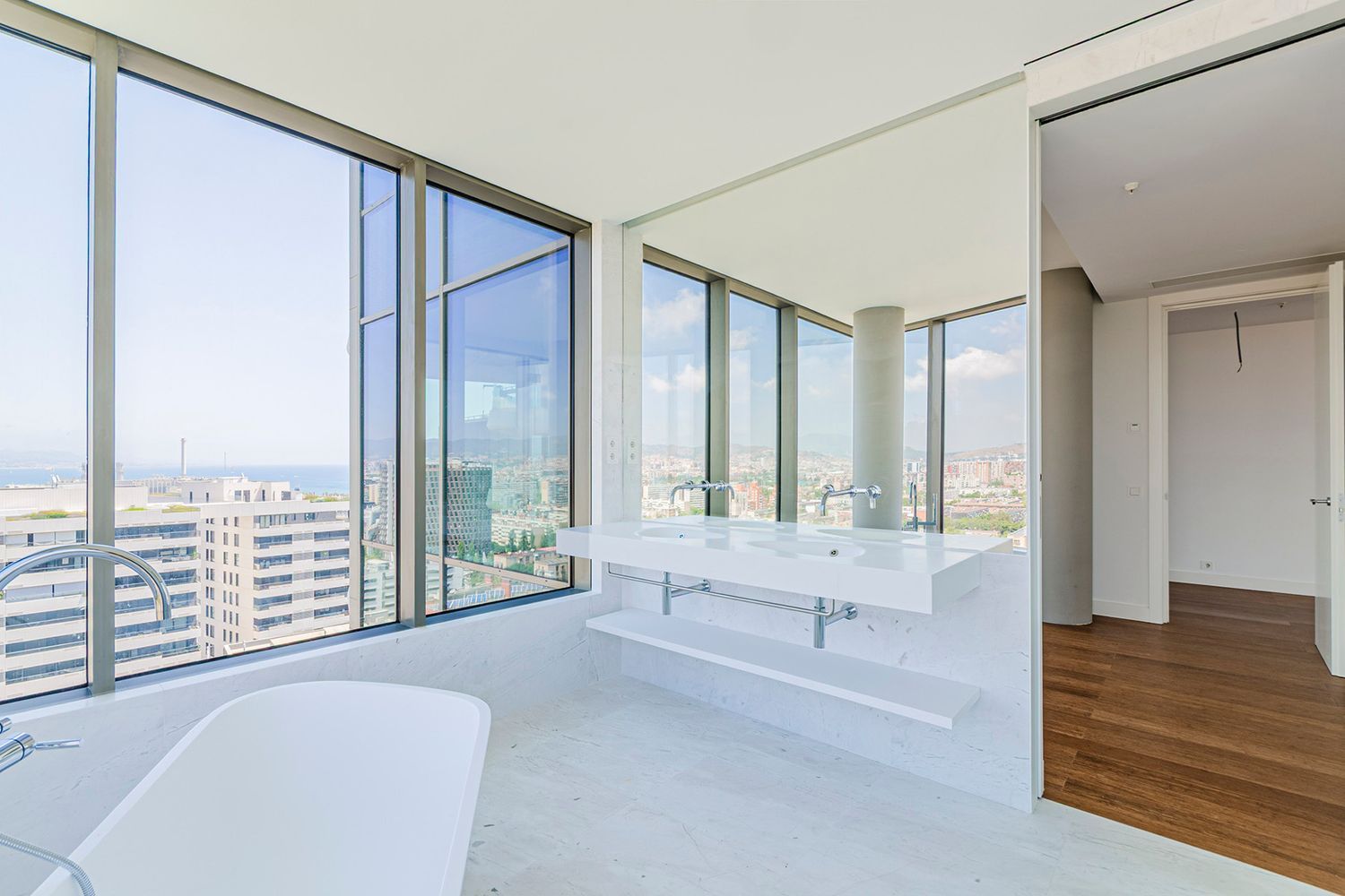 Appartamento a Barcelona, Spagna 3 camere da letto, 286 mq. N° 148876