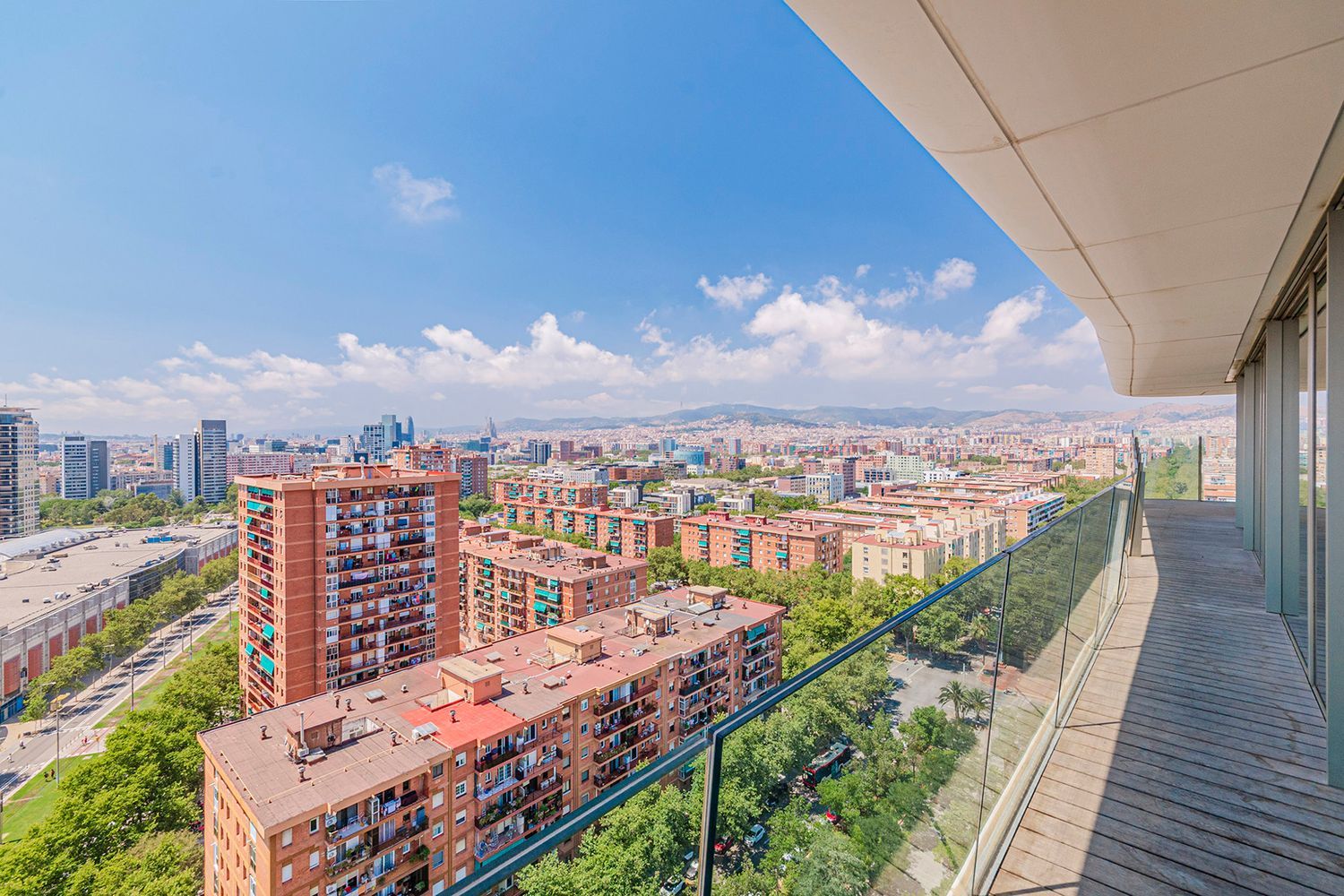 Appartamento a Barcelona, Spagna 3 camere da letto, 286 mq. N° 148876