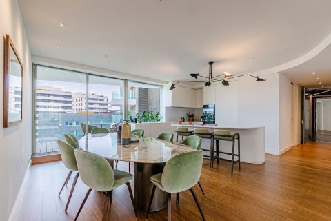 Dzīvoklis pārdošanā Barcelona, Spānijā 3 istabas, 284 m2 Nr. 148878 - attēls 2