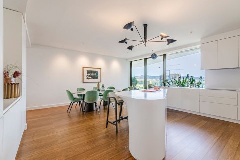 Квартира в Барселона, Испания 3 спальни, 227м2 №148878