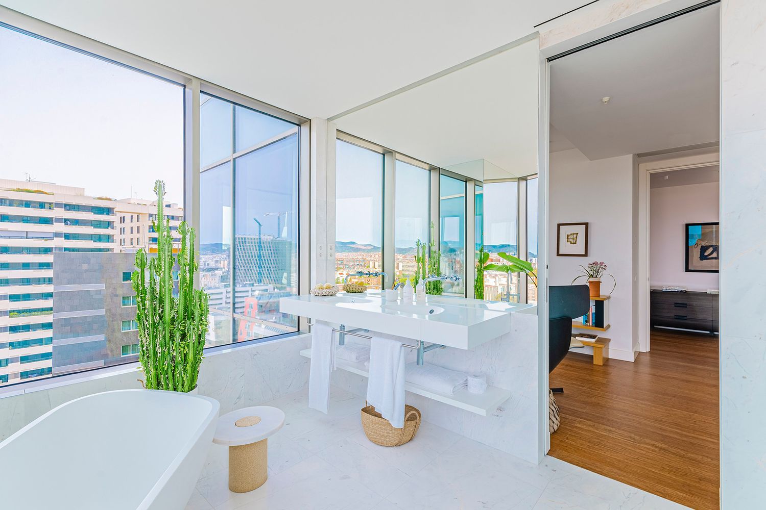 Appartamento a Barcelona, Spagna 3 camere da letto, 284 mq. N° 148878