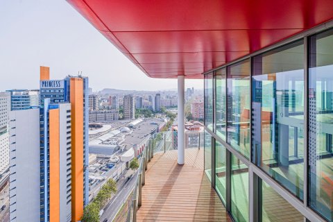 Apartament w Barcelona, Hiszpania 3 sypialnie, 397 mkw. nr 148873 – zdjęcie 6