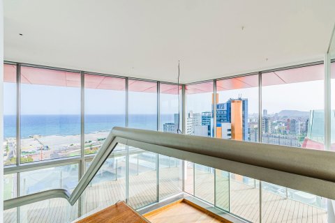 Apartament w Barcelona, Hiszpania 3 sypialnie, 397 mkw. nr 148873 – zdjęcie 2