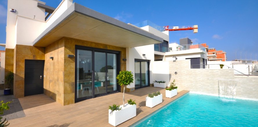 Вилла в Сан-Мигель-де-Салинас, Аликанте, Испания 3 спальни, 135м2 №144696