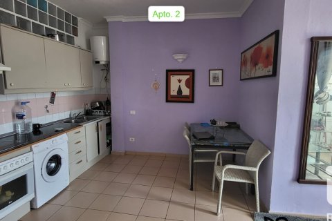 Huoneisto myytävänä Adeje, Tenerife, Espanja, 3 makuuhuonetta, 120 m2 No. 152366 - kuva 2