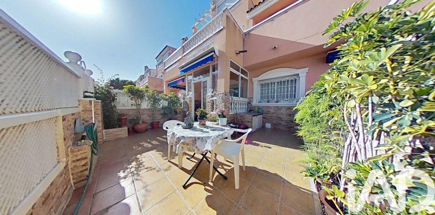 Townhouse à Santa Pola, Alicante, Espagne 3 chambres, 85 m2 No. 152363