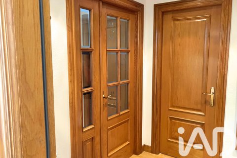 Продажа квартиры в Наварра, Испания 2 спальни, 84м2 №152364 - фото 19