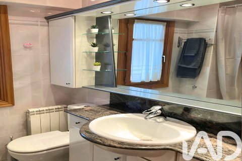 Продажа квартиры в Наварра, Испания 2 спальни, 84м2 №152364 - фото 21