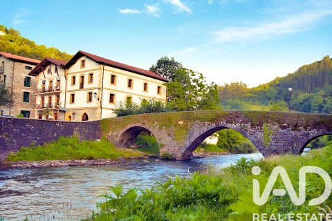 Продажа квартиры в Наварра, Испания 2 спальни, 84м2 №152364 - фото 28