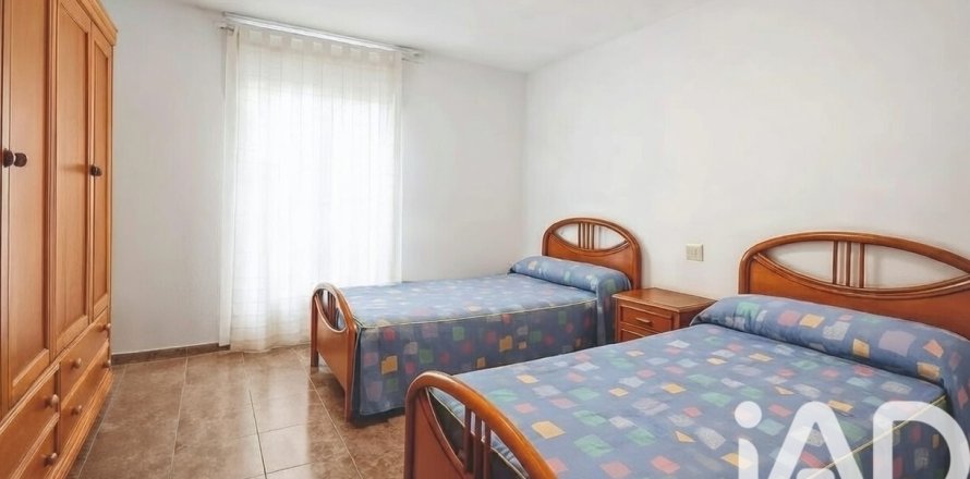 Rindu māja Castellon de la Plana, Castellon, Spānijā 3 istabas, 200 m2 Nr. 152369