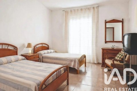 Rindu māja pārdošanā Castellon de la Plana, Castellon, Spānijā 3 istabas, 200 m2 Nr. 152369 - attēls 4