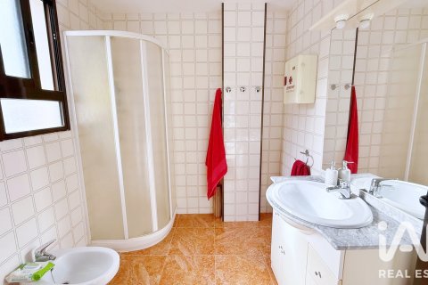 Triplex for sale in Alicante, Spain 4 bedrooms, 458 sq.m. No. 187815 - photo 26