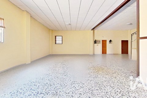 Triplex for sale in Alicante, Spain 4 bedrooms, 458 sq.m. No. 187815 - photo 14