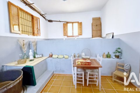 Triplex for sale in Alicante, Spain 4 bedrooms, 458 sq.m. No. 187815 - photo 20