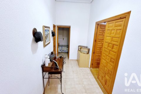 Triplex for sale in Alicante, Spain 4 bedrooms, 458 sq.m. No. 187815 - photo 22