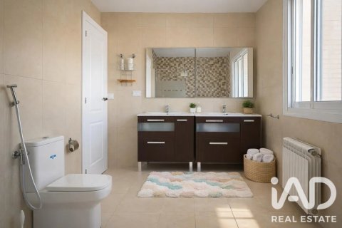 House for sale in Salou, Tarragona, Spain 6 bedrooms, 526 sq.m. No. 187810 - photo 23