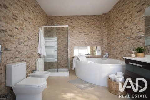 House for sale in Salou, Tarragona, Spain 6 bedrooms, 526 sq.m. No. 187810 - photo 24