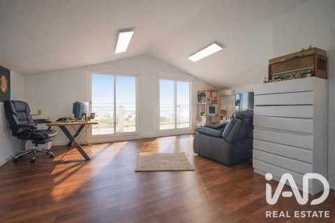 House for sale in Salou, Tarragona, Spain 6 bedrooms, 526 sq.m. No. 187810 - photo 8