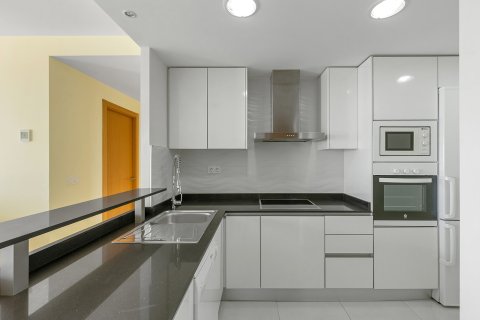 Apartment for sale in Punta Prima, Alicante, Spain 2 bedrooms, 175 sq.m. No. 147840 - photo 16