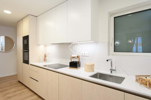 Apartment for sale in Barcelona, Spain 2 bedrooms, 87 sq.m. No. 192615 - photo 11