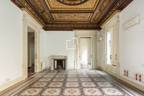 Apartment in Barcelona, Spain 6 bedrooms, 282 sq.m. No. 192610