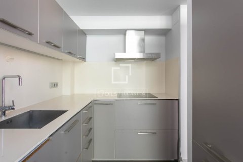 Apartment for sale in Barcelona, Spain 2 bedrooms, 69 sq.m. No. 192613 - photo 25