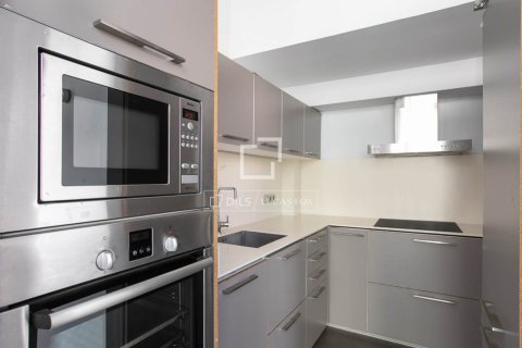Apartment for sale in Barcelona, Spain 2 bedrooms, 69 sq.m. No. 192613 - photo 24