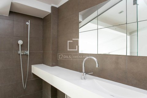 Apartment for sale in Barcelona, Spain 2 bedrooms, 69 sq.m. No. 192613 - photo 14