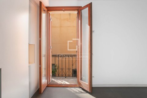 Apartment for sale in Barcelona, Spain 2 bedrooms, 69 sq.m. No. 192613 - photo 6
