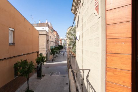 Apartment for sale in Barcelona, Spain 2 bedrooms, 69 sq.m. No. 192613 - photo 17