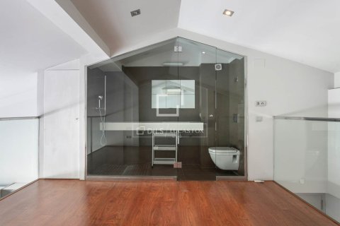 Apartment for sale in Barcelona, Spain 2 bedrooms, 69 sq.m. No. 192613 - photo 11