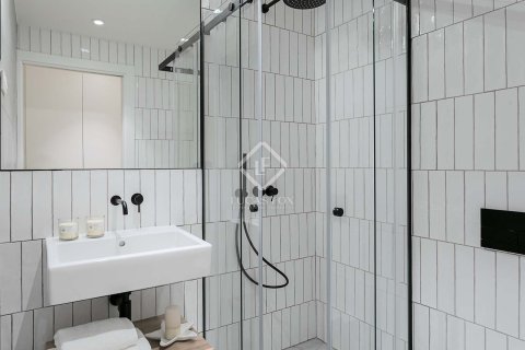Penthouse for sale in Barcelona, Spain 2 bedrooms, 57 sq.m. No. 192612 - photo 29