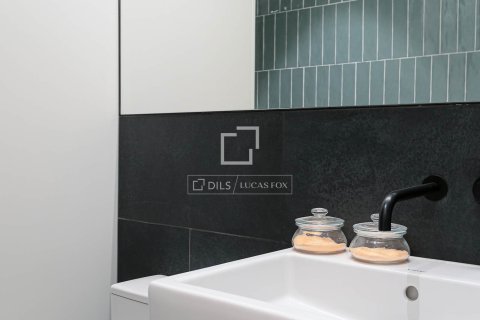 Apartment for sale in Barcelona, Spain 3 bedrooms, 118 sq.m. No. 192614 - photo 28