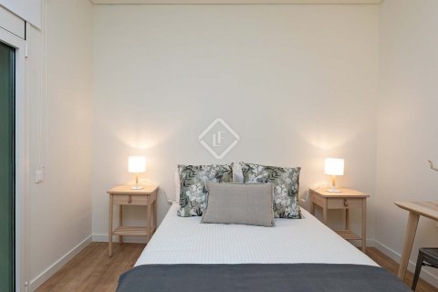 Apartment for sale in Barcelona, Spain 3 bedrooms, 118 sq.m. No. 192614 - photo 23