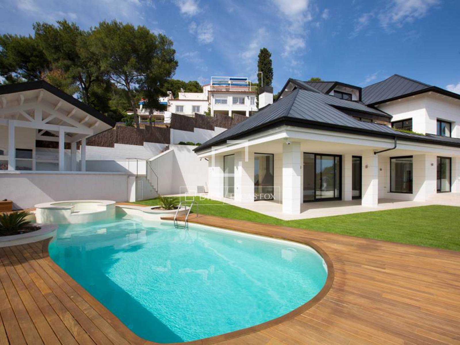 Villa a Castelldefels, Barcelona, Spagna 6 camere da letto, 724 mq. N° 192609