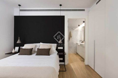 Apartment for sale in Barcelona, Spain 2 bedrooms, 126 sq.m. No. 192611 - photo 12
