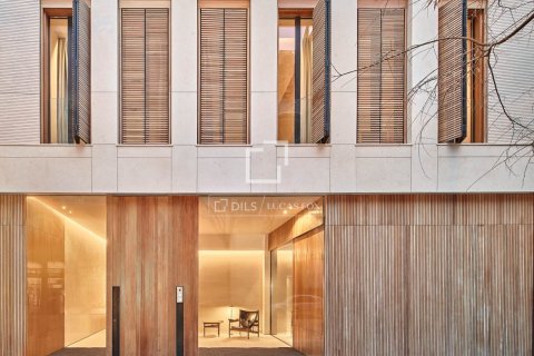 Apartment for sale in Barcelona, Spain 2 bedrooms, 126 sq.m. No. 192611 - photo 21