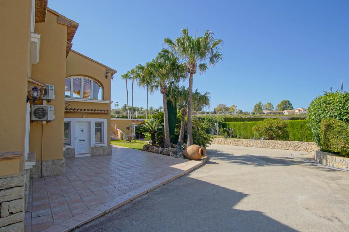 Villa i Benissa, Alicante, Spanien 8 sovrum, 696 kvm. Nr. 149023