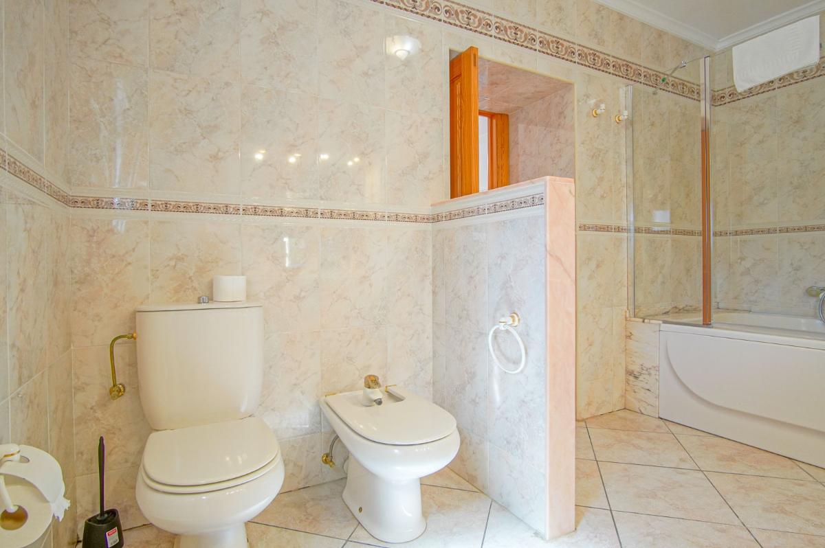 Villa i Benissa, Alicante, Spanien 8 sovrum, 696 kvm. Nr. 149023