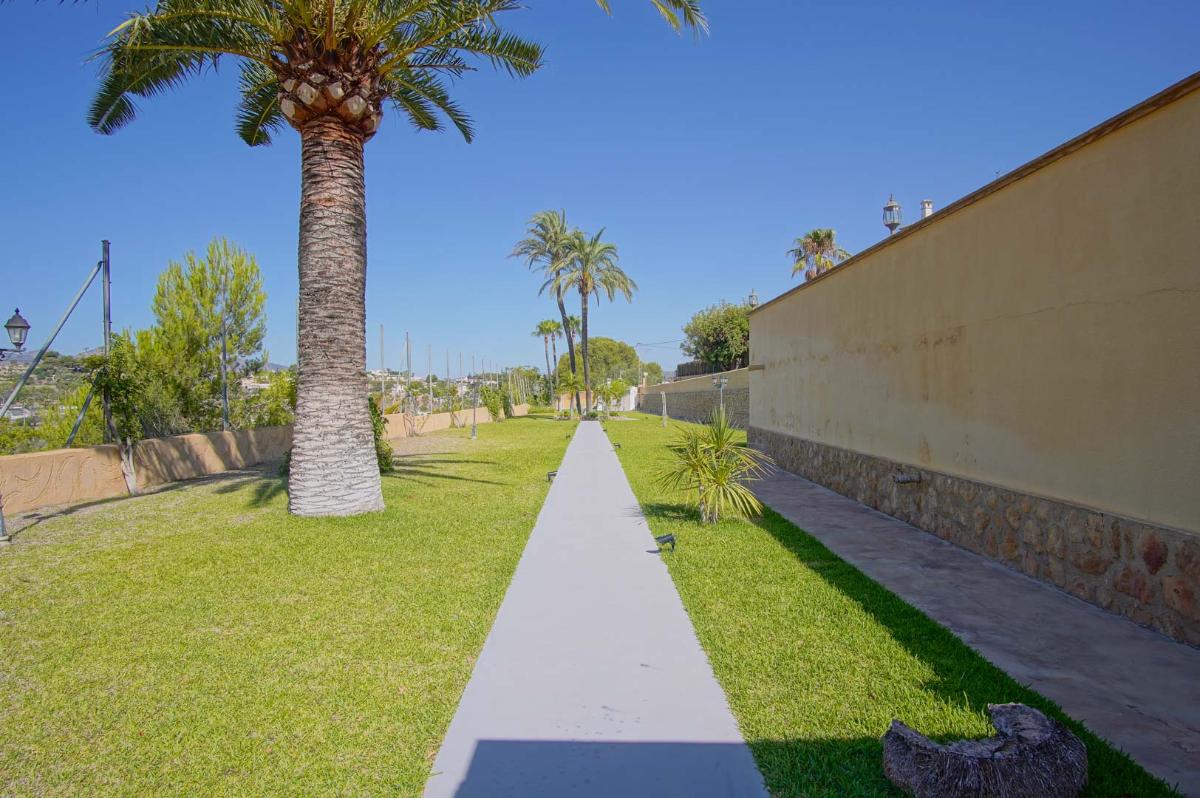 Villa i Benissa, Alicante, Spanien 8 sovrum, 696 kvm. Nr. 149023