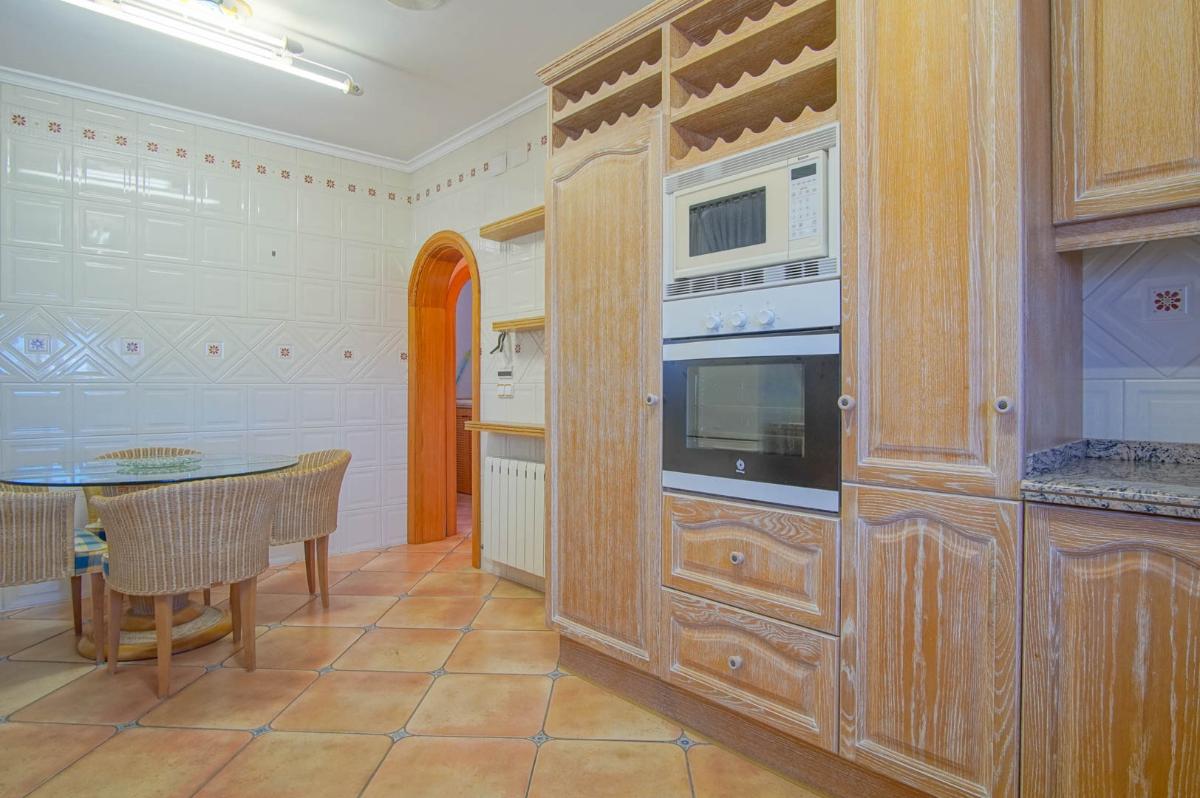 Villa i Benissa, Alicante, Spanien 8 sovrum, 696 kvm. Nr. 149023