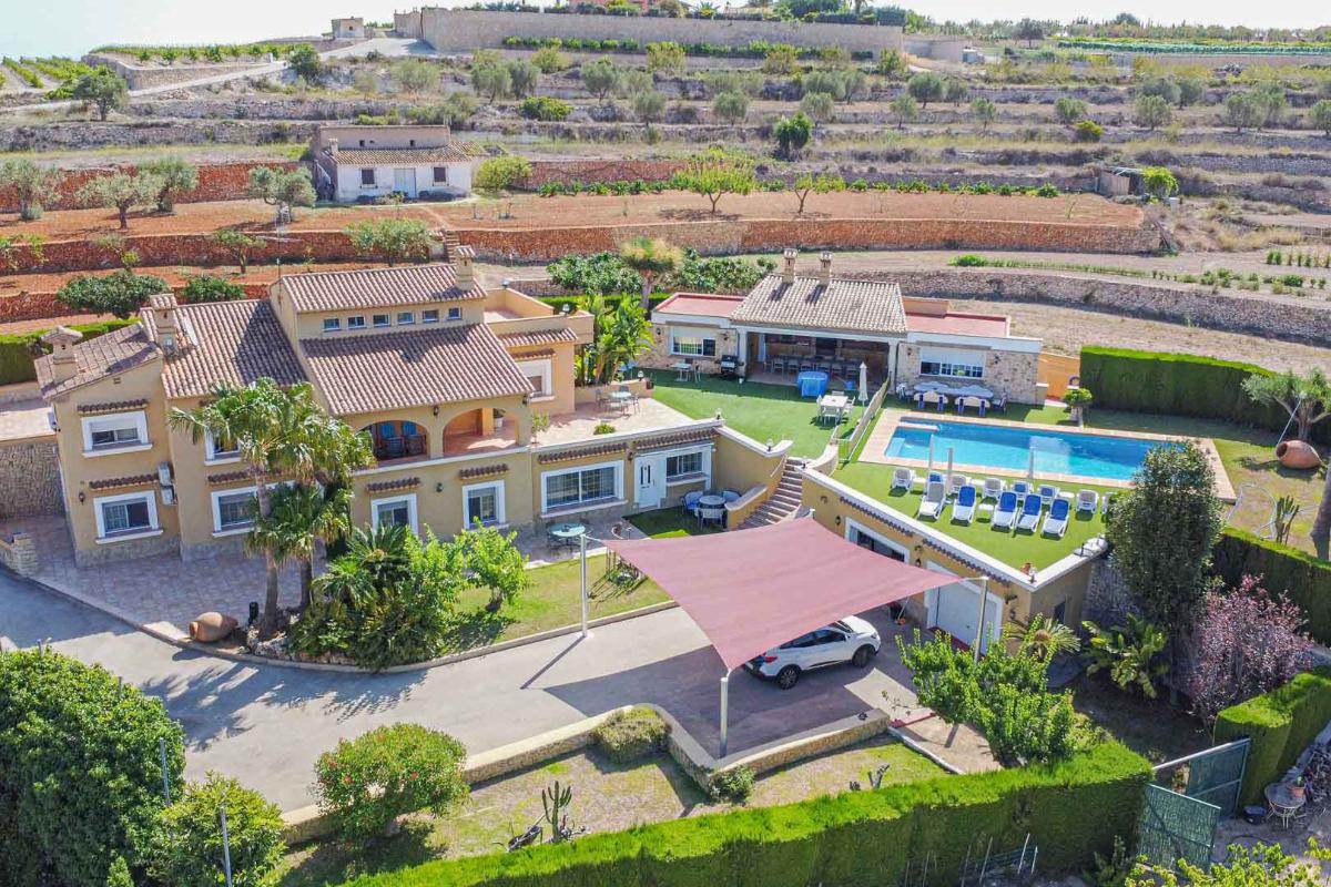 Villa i Benissa, Alicante, Spanien 8 sovrum, 696 kvm. Nr. 149023