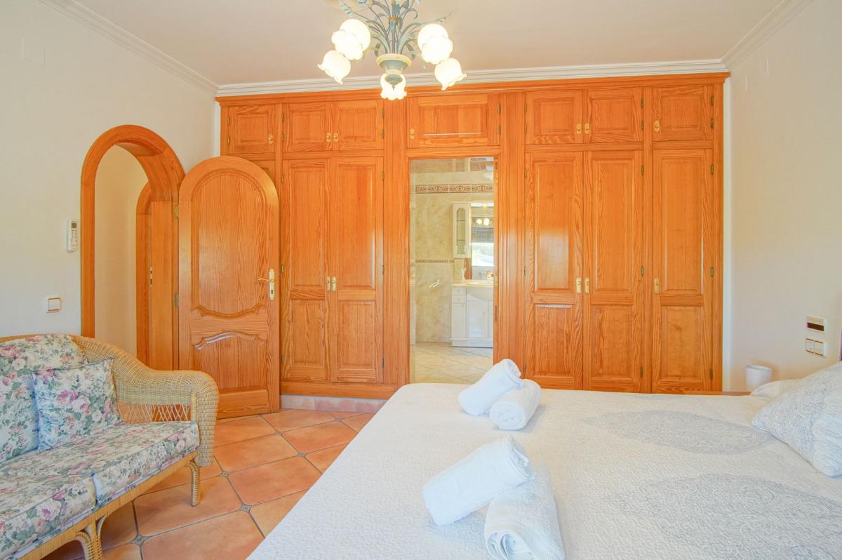 Villa i Benissa, Alicante, Spanien 8 sovrum, 696 kvm. Nr. 149023