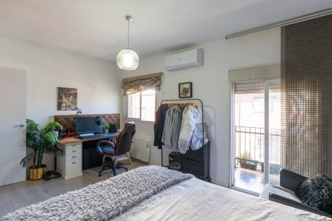 Продажа пентхауса в Мадрид, Испания 2 спальни, 86м2 №146352 - фото 18