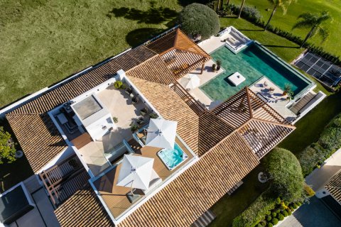Villa zum Verkauf Marbella, Malaga, Spanien 6 Schlafzimmer, 854 m2 Nr. 134933 - Foto 4
